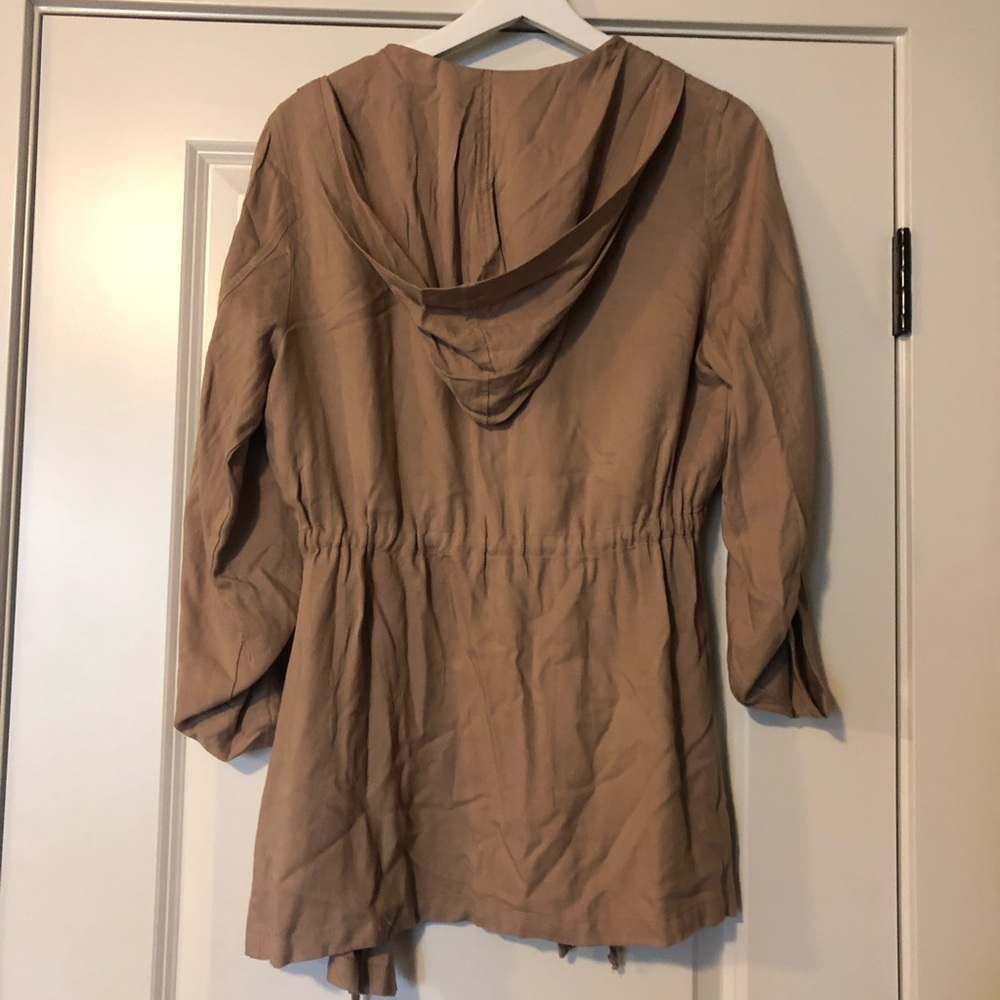 Lightweight jacket - Picture 6 of 8